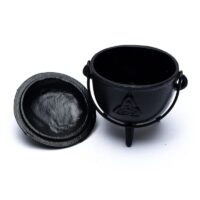 Cauldron (heksenketel) Triquetra symbool